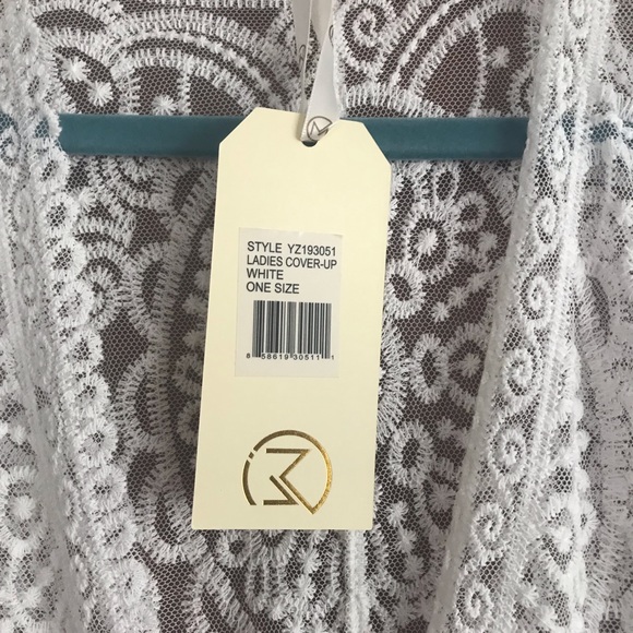 NWT Club Moda Lace Coverup. One Size, Cream, $40 - Picture 4 of 5